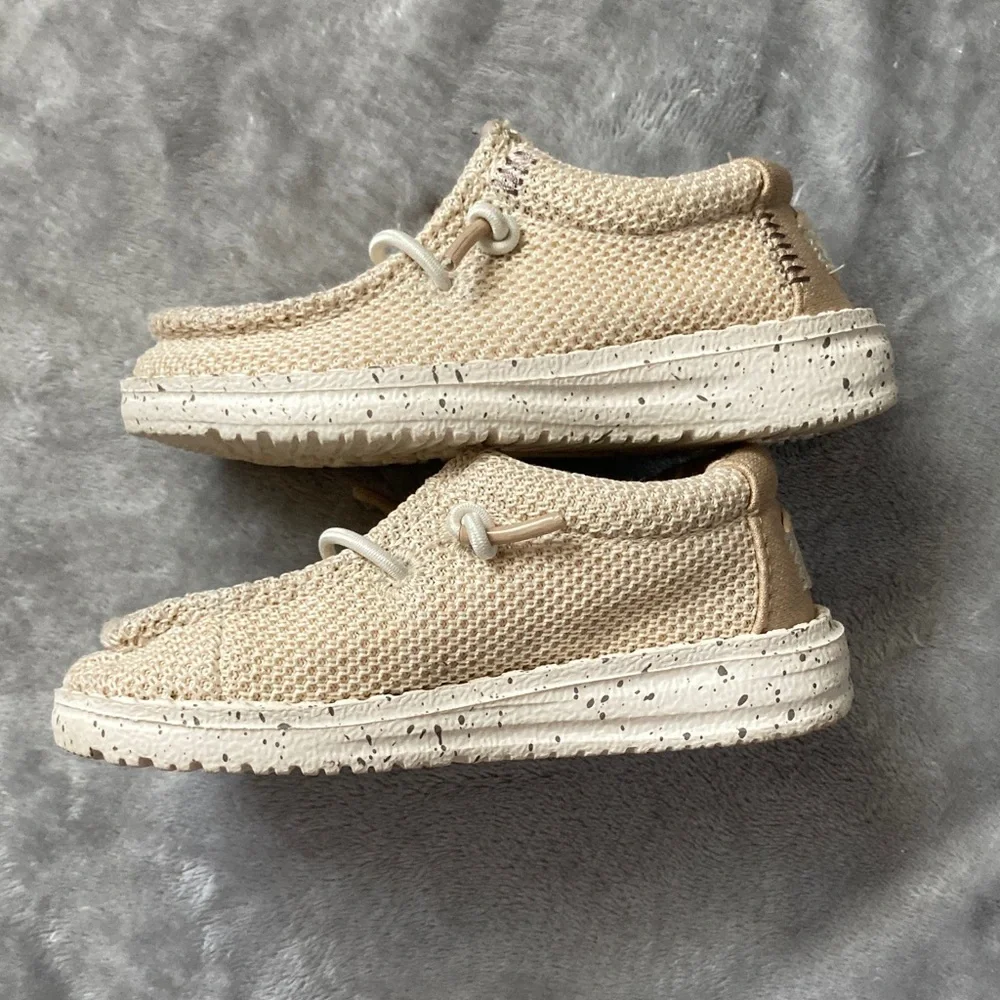 Hey Dude lightweight moccasins